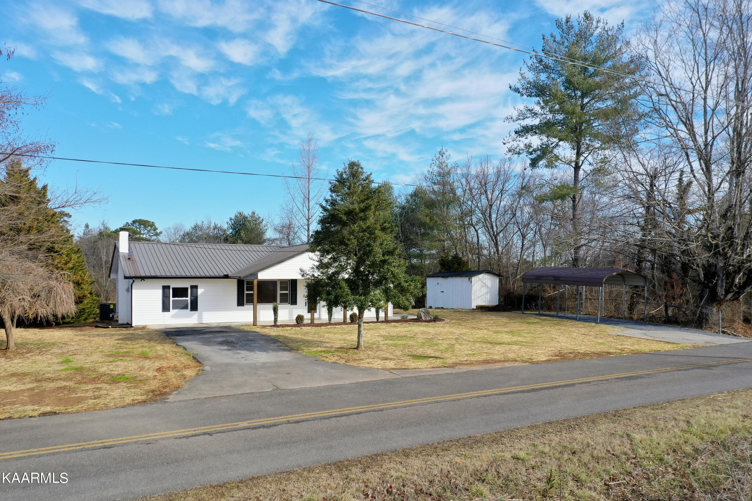 1366 Squire Fox Road Dandridge, TN 37725 - Photo 3 of 28 0B062AAD-796C-4BD1-AB22-6ACC82FCF615