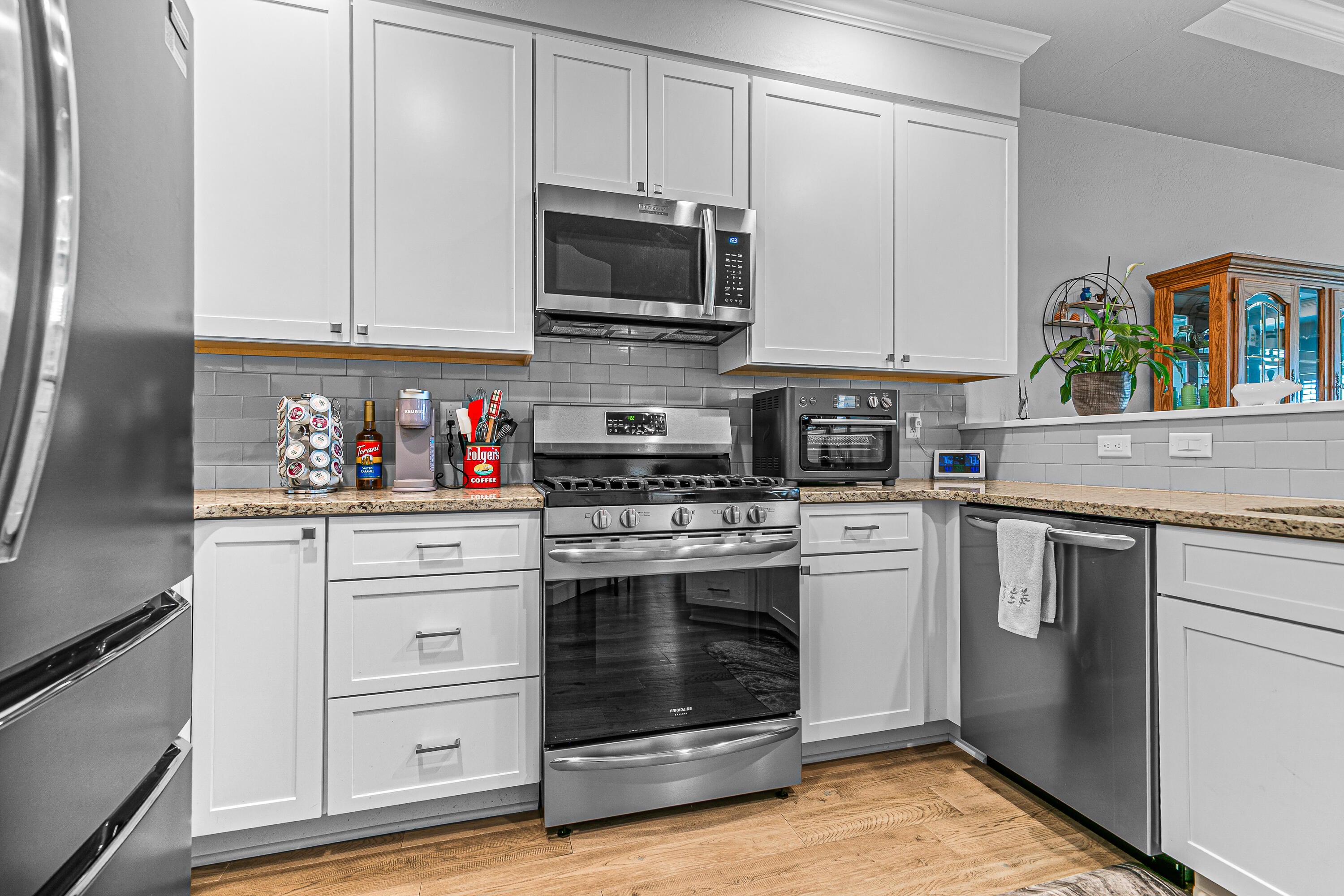 448 Cheney Loop Central Point, OR 97502 - Photo 17 of 24 9R9A9016