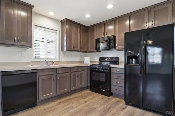 $218,000 | 117 Silver Drive, Cotati, CA 94931