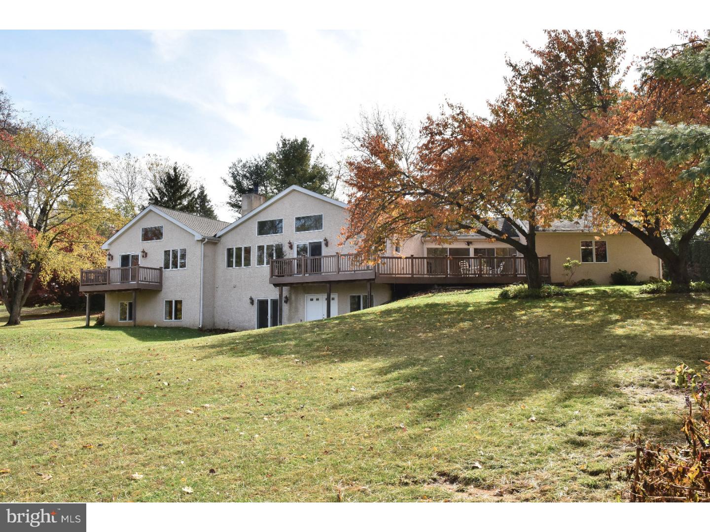 3 Sunnyside Road Thornton, PA 19373 - Photo 5 of 25 Exterior Back