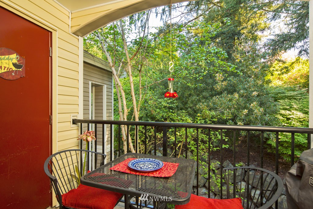 10733 Valley View Road, Unit C304 Bothell, WA 98011 - Photo 7 of 15