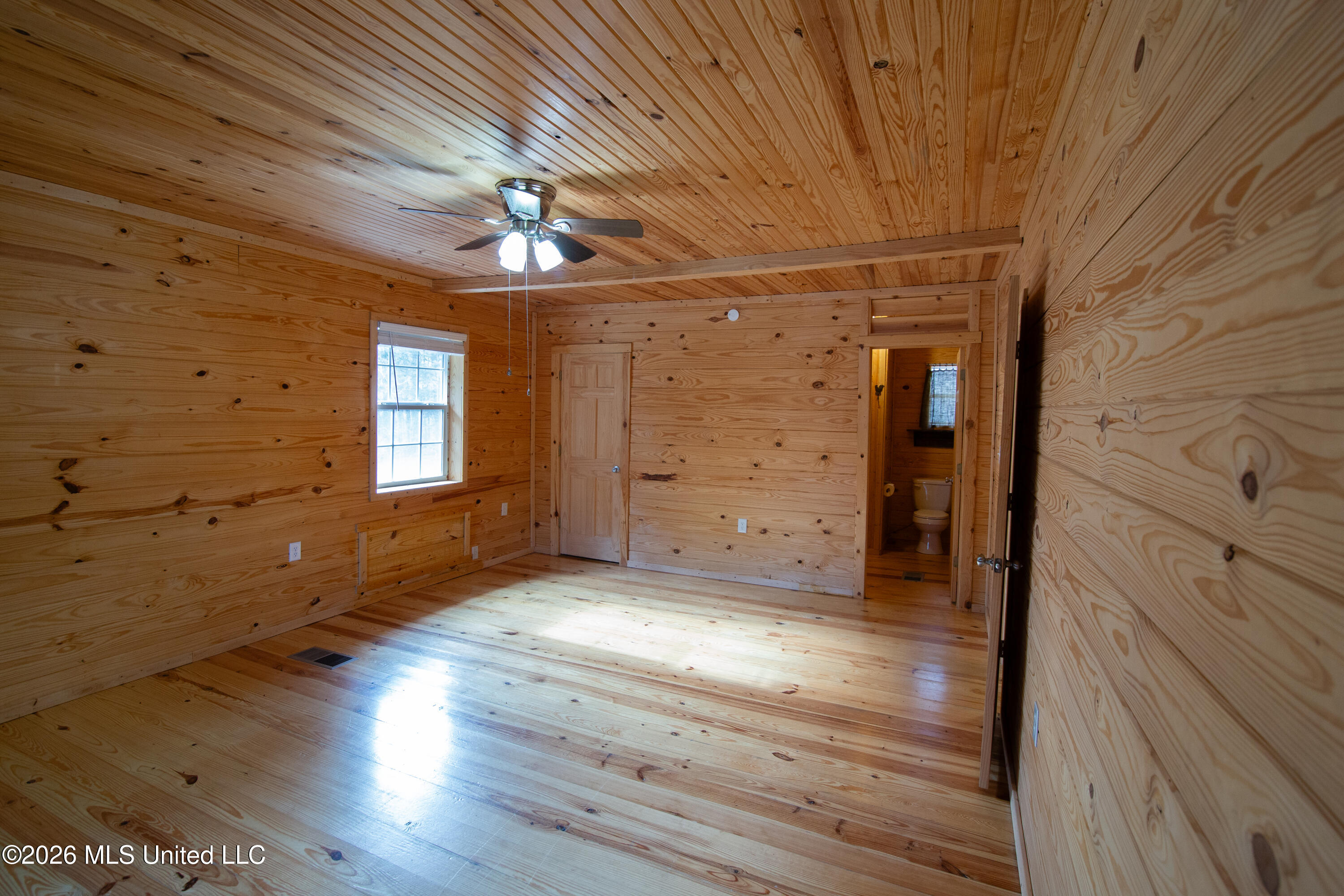 918 Yeates Subdivision Road Starkville, MS 39759 - Photo 6 of 16 08 Left Bedroom