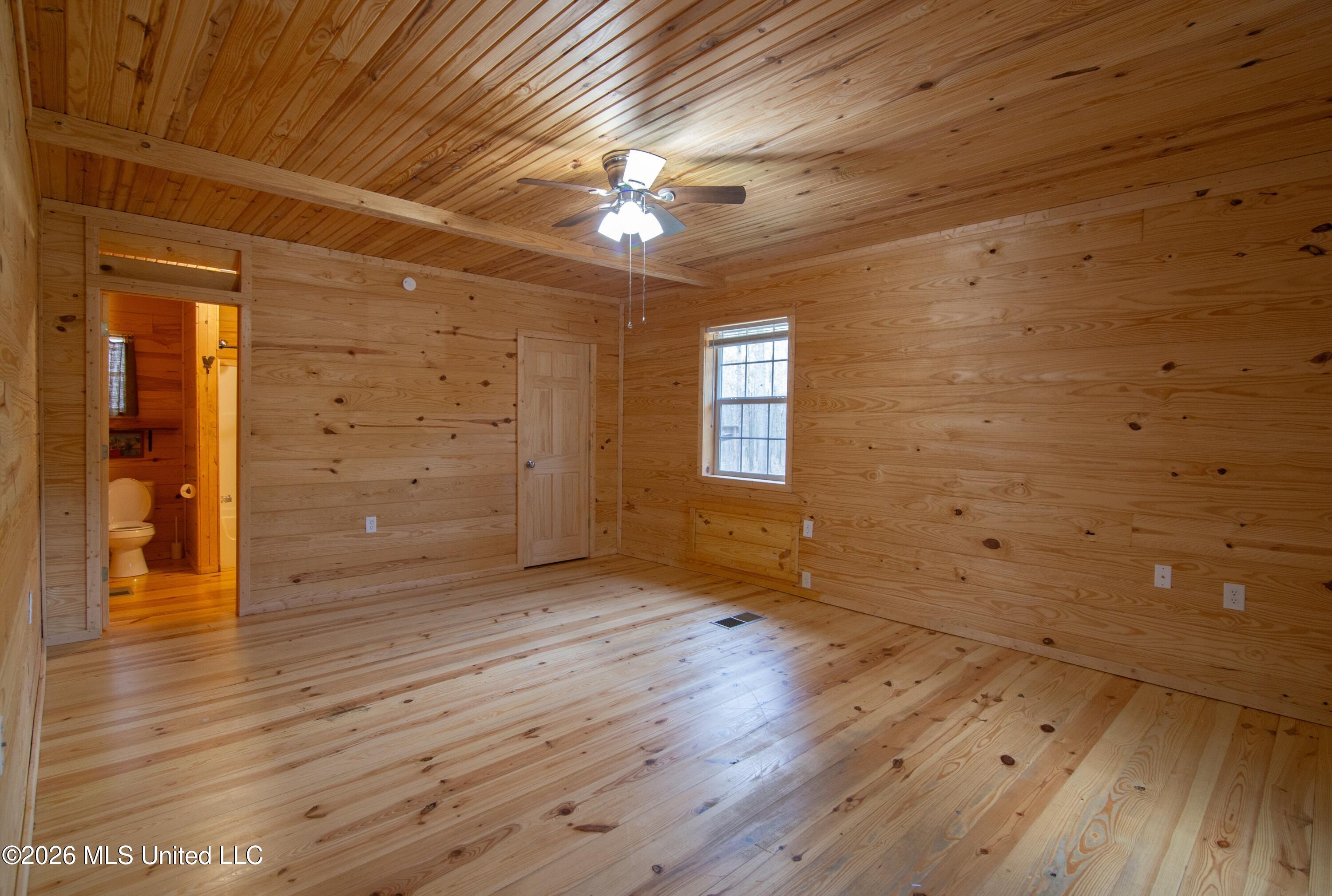 918 Yeates Subdivision Road Starkville, MS 39759 - Photo 8 of 16 11 Right Bedroom