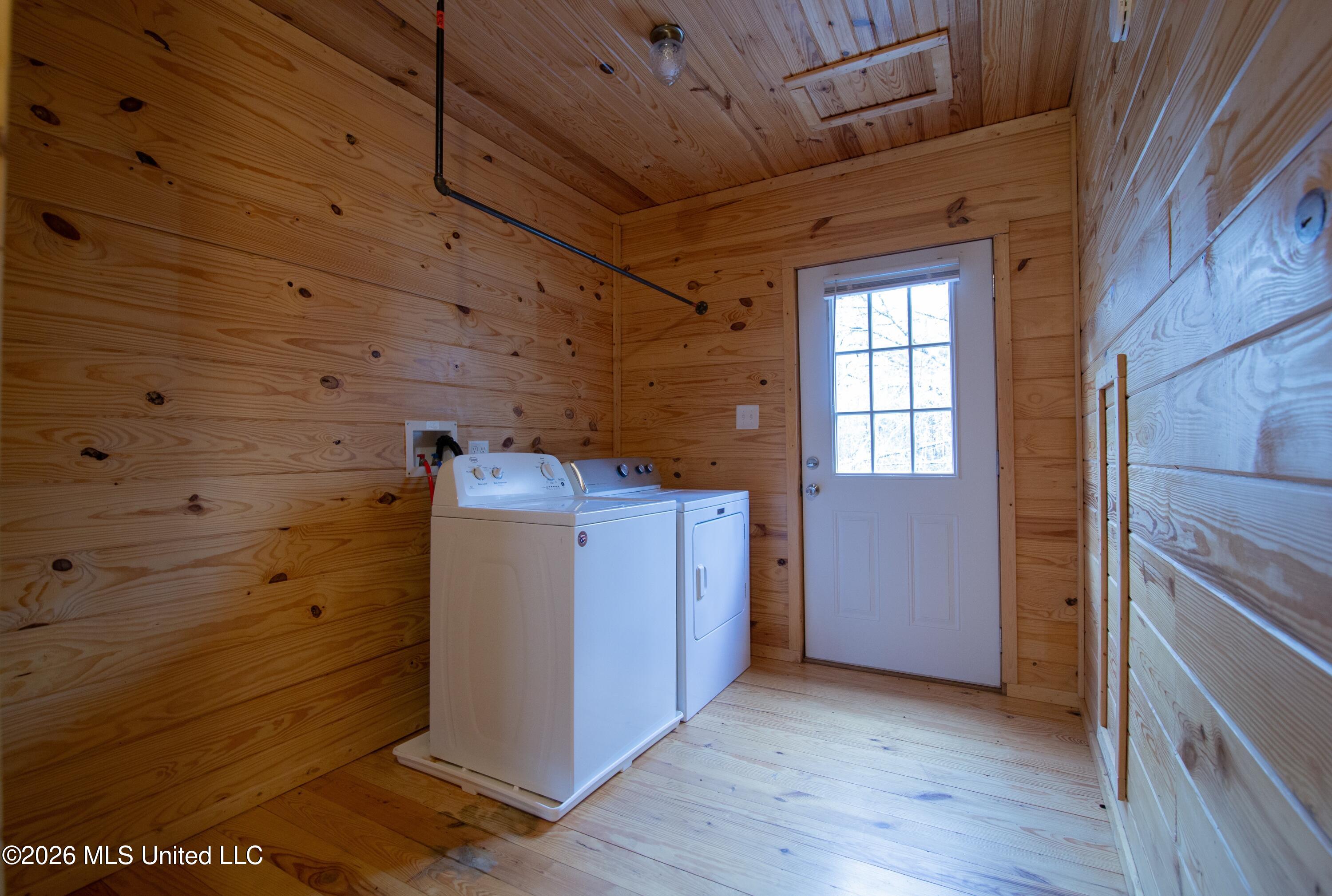 918 Yeates Subdivision Road Starkville, MS 39759 - Photo 10 of 16 14 Laundry