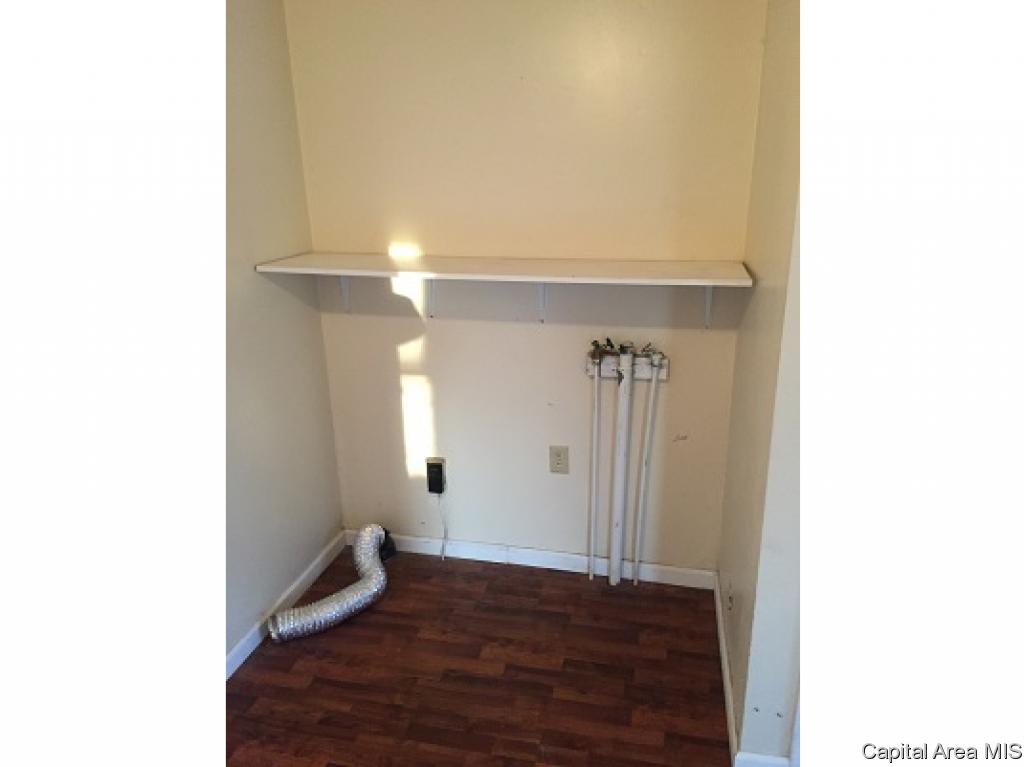 208 East North Street Roodhouse, IL 62082 - Photo 8 of 11 Gallery Image 8