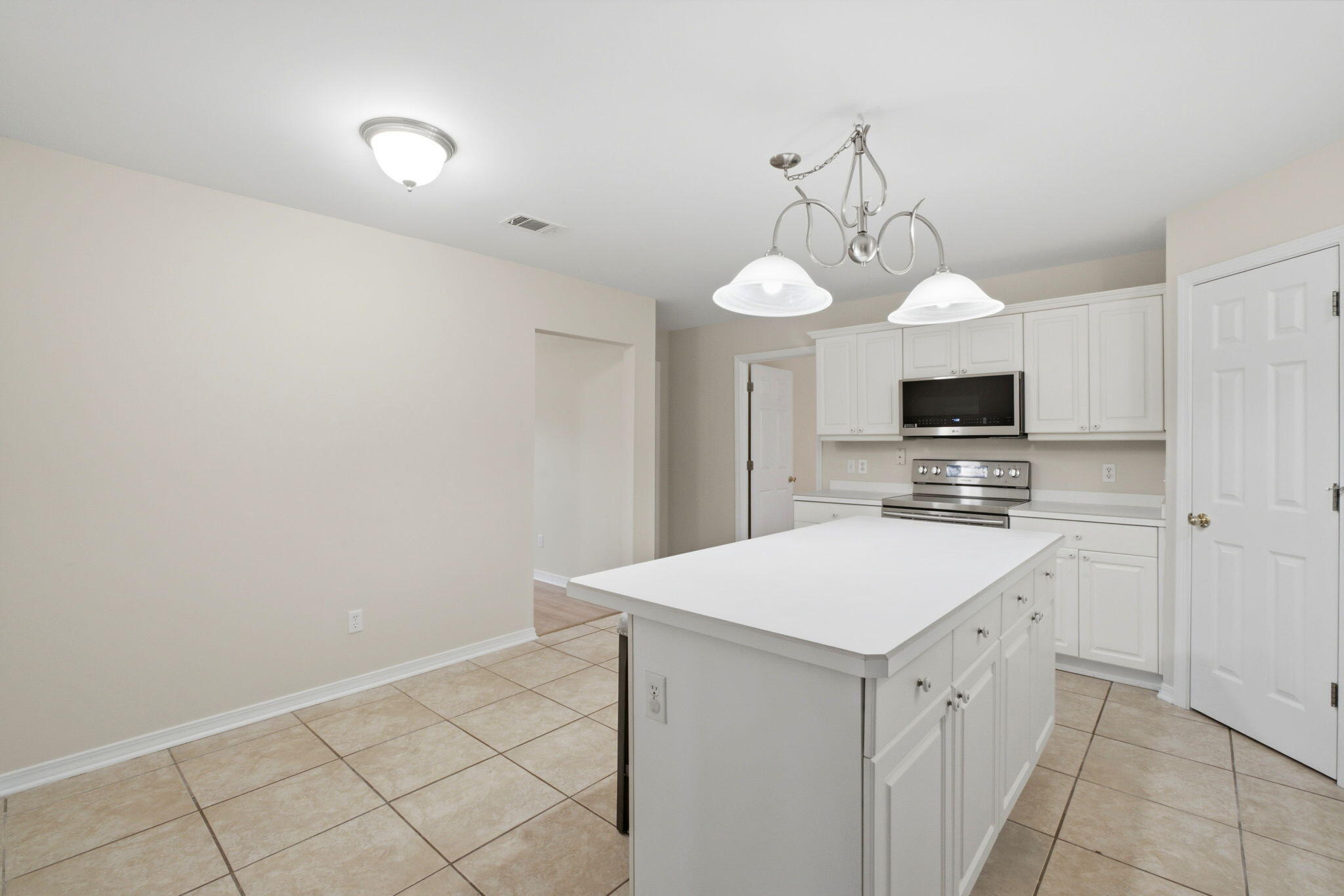 8131 Country Bay Boulevard Navarre, FL 32566 - Photo 12 of 47 47-web-or-mls-8131-country-bay-blvd