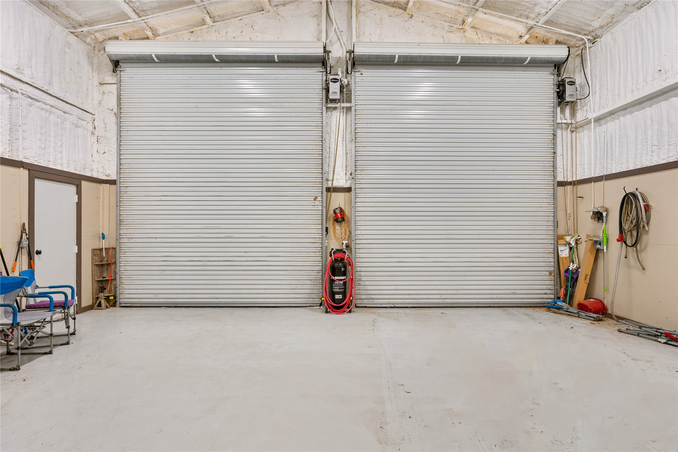 41115 Community Road Magnolia, TX 77354 - Photo 20 of 28 a view of a garage