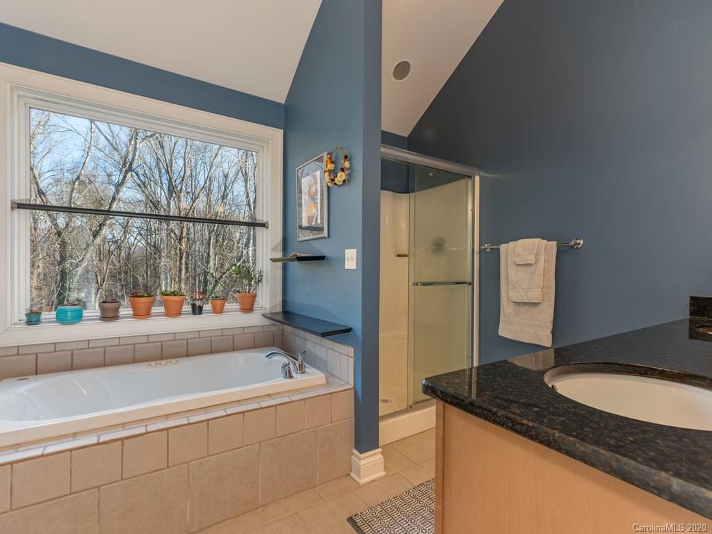 91 Noble Road Fairview, NC 28730 - Photo 30 of 38 Gallery Image 30