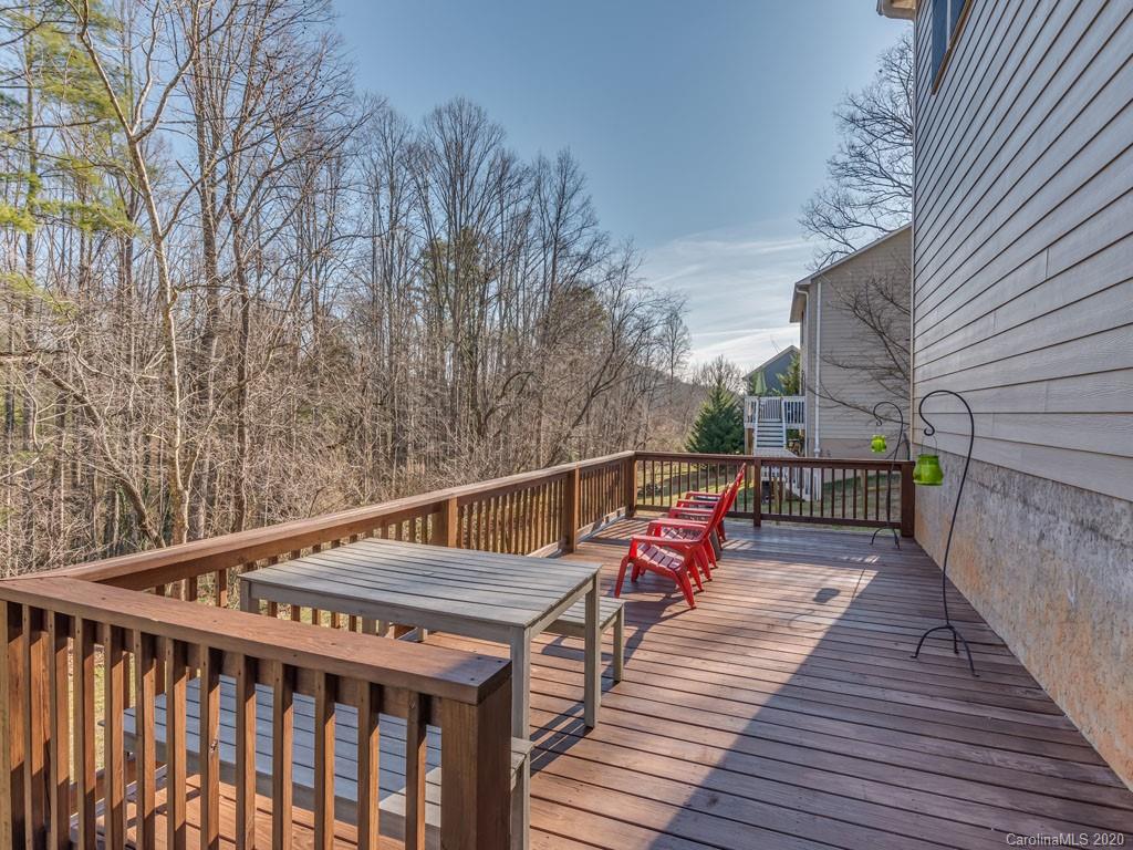91 Noble Road Fairview, NC 28730 - Photo 5 of 38 Gallery Image 5