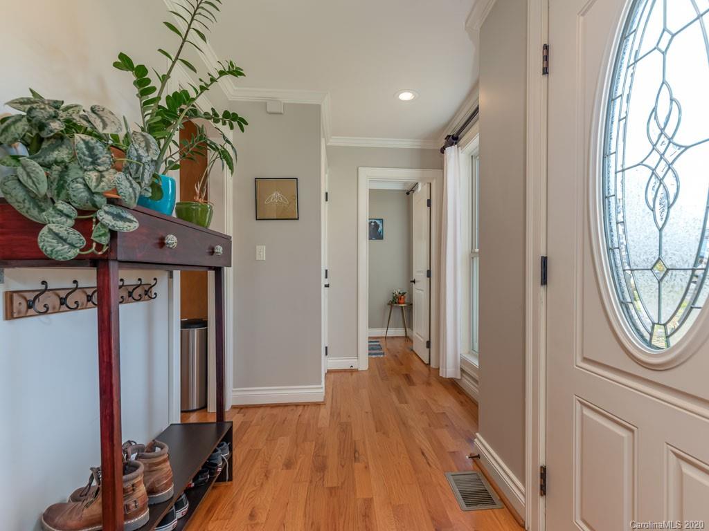 91 Noble Road Fairview, NC 28730 - Photo 10 of 38 Gallery Image 10