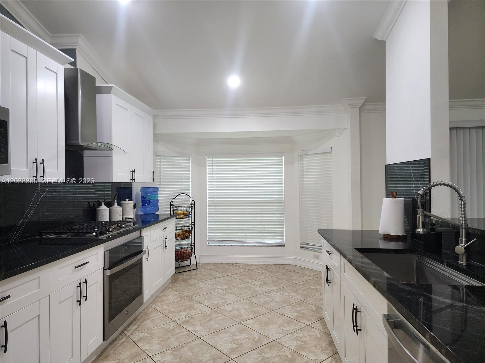 111 2nd Street Southeast Naples, FL 34117 - Photo 16 of 96
