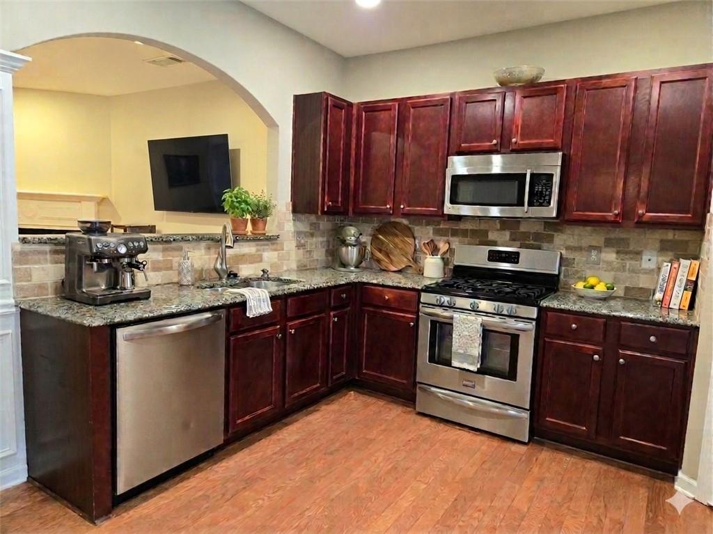 6285 Elmshorn Way Alpharetta, GA 30004 - Photo 4 of 21