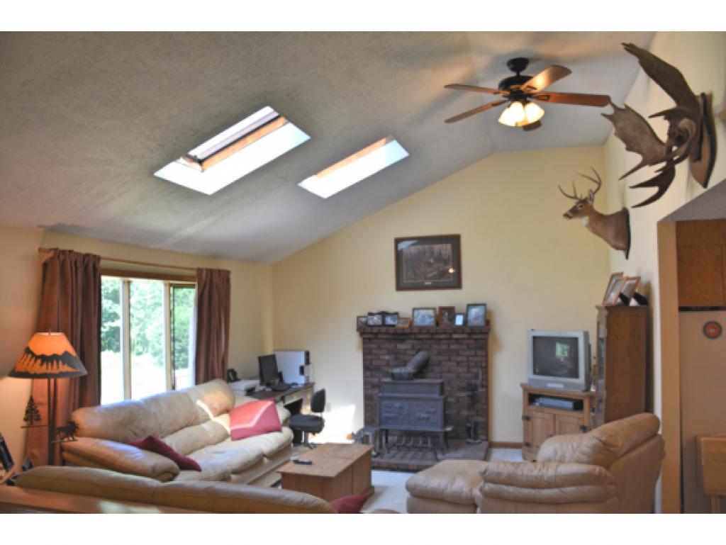136 Mountain View Road Bristol, NH 03222 - Photo 4 of 27 Gallery Image 4