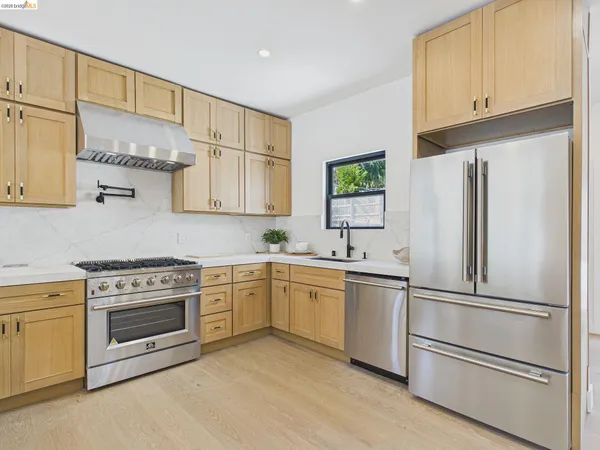 $1,898,000 | 714 Walavista Avenue, Oakland, CA 94610