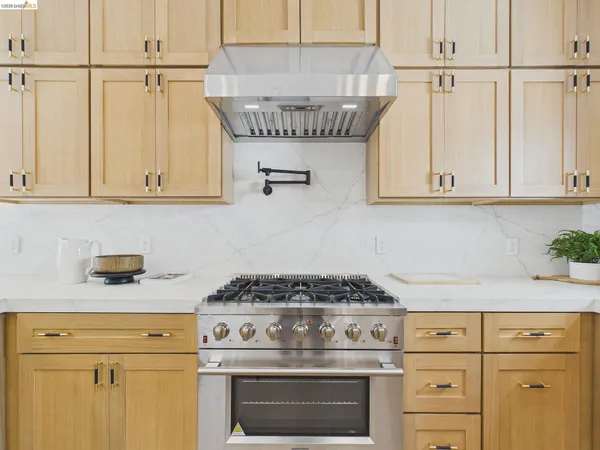 $1,898,000 | 714 Walavista Avenue, Oakland, CA 94610