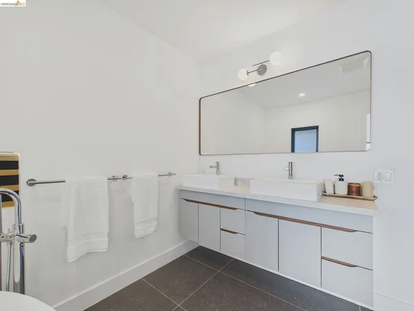 $1,898,000 | 714 Walavista Avenue, Oakland, CA 94610