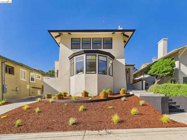 $1,898,000 | 714 Walavista Avenue, Oakland, CA 94610