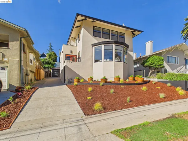 $1,898,000 | 714 Walavista Avenue, Oakland, CA 94610