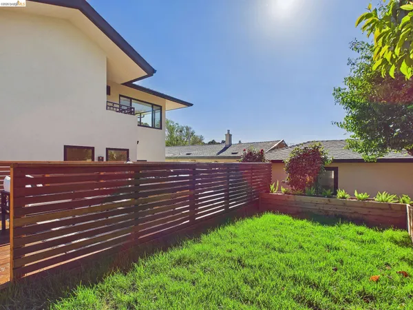 $1,898,000 | 714 Walavista Avenue, Oakland, CA 94610