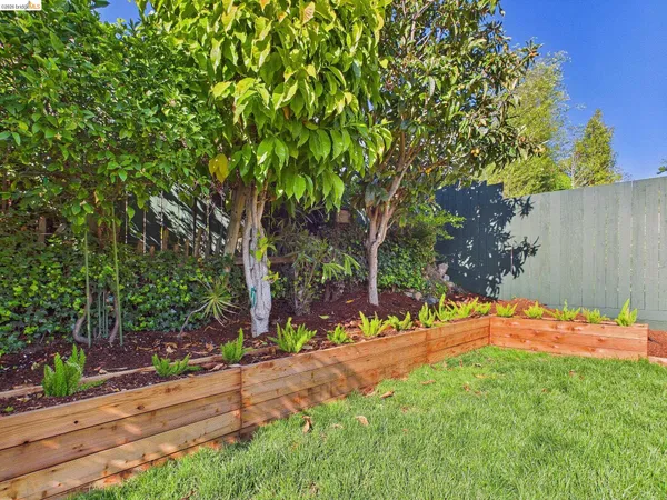 $1,898,000 | 714 Walavista Avenue, Oakland, CA 94610