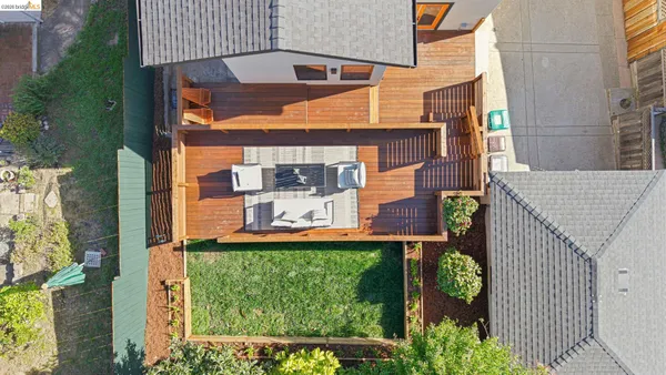 $1,898,000 | 714 Walavista Avenue, Oakland, CA 94610