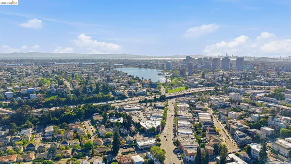 $1,898,000 | 714 Walavista Avenue, Oakland, CA 94610