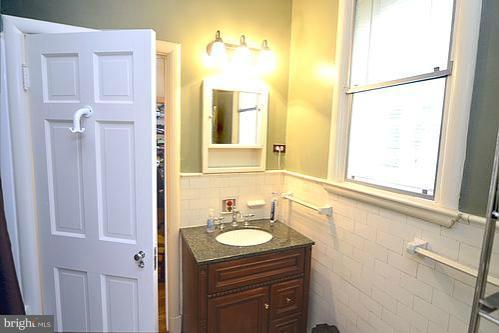 6 Upland Road, Unit G1 Baltimore, MD 21210 - Photo 13 of 24 Bath (Master)