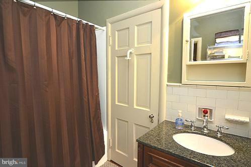 6 Upland Road, Unit G1 Baltimore, MD 21210 - Photo 3 of 24 Bath (Master)
