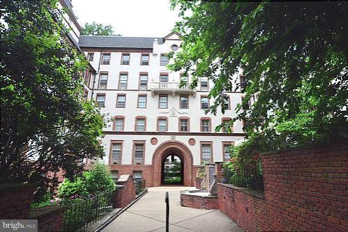 6 Upland Road, Unit G1 Baltimore, MD 21210 - Photo 21 of 24 Exterior (Front)