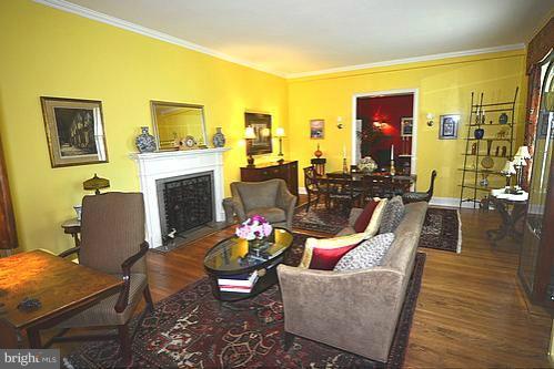 6 Upland Road, Unit G1 Baltimore, MD 21210 - Photo 9 of 24 Living Room