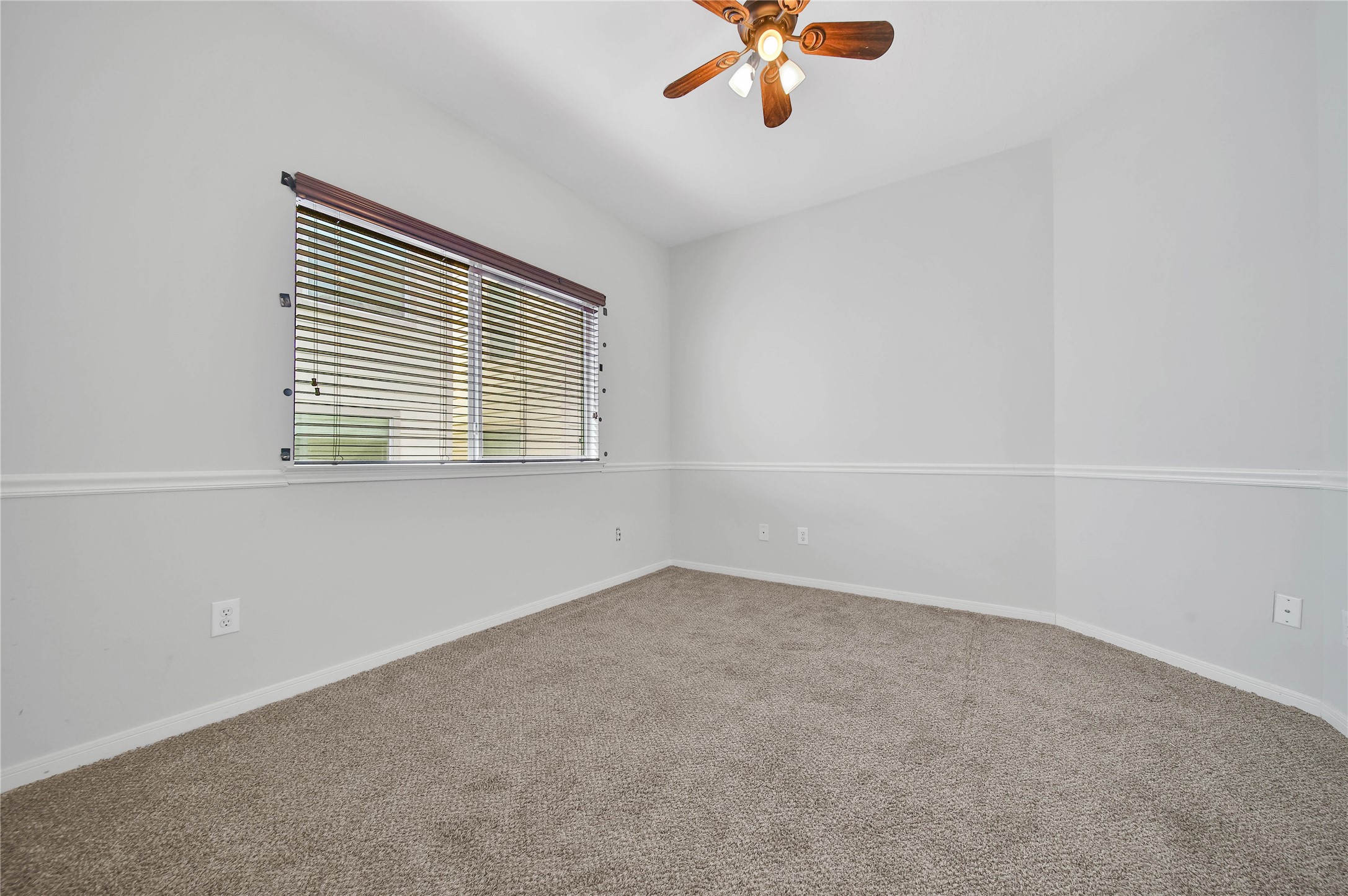 2618 Shady Acres Court Houston, TX 77008 - Photo 36 of 40