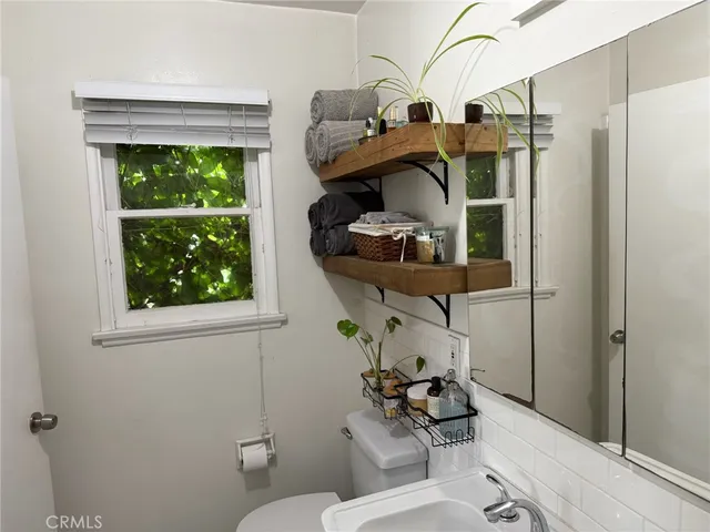 $4,000 | 2814 Broadway, Santa Monica, CA 90404