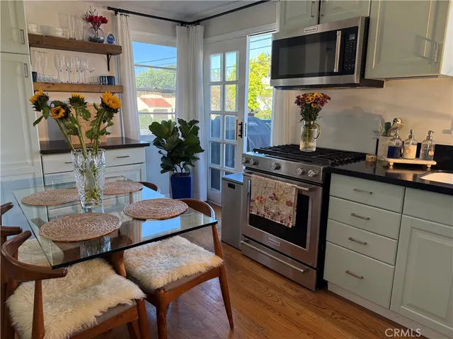 $4,000 | 2814 Broadway, Santa Monica, CA 90404