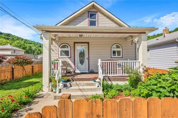 $289,000 | 115 Eckert Street, Ambridge, PA 15003
