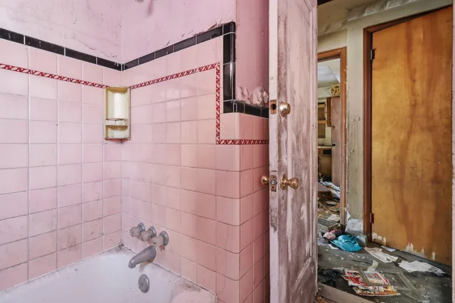 $19,900 | 11091 Wilshire Drive, Detroit, MI 48213