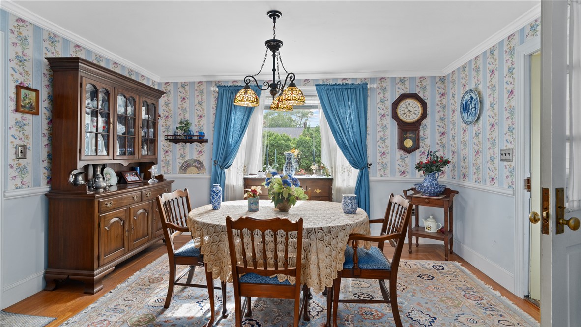 14 Barnes Street Smithfield, RI 02828 - Photo 10 of 44
