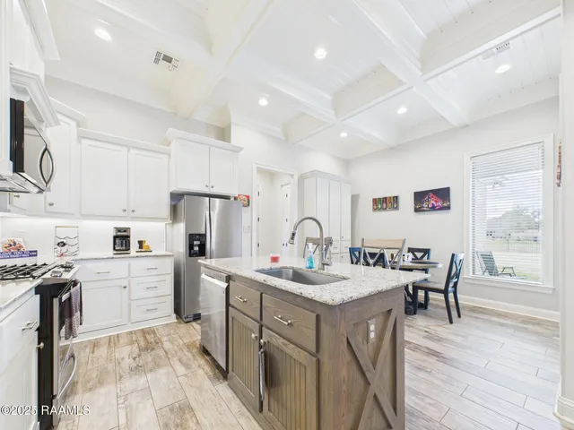 $395,000 | 104 Tortoise Lane, Broussard, LA 70518