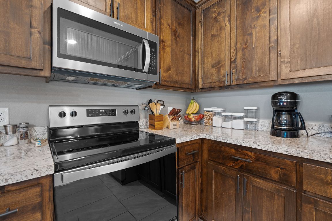 760 Henderson Drive Spring Branch, TX 78070 - Photo 8 of 34