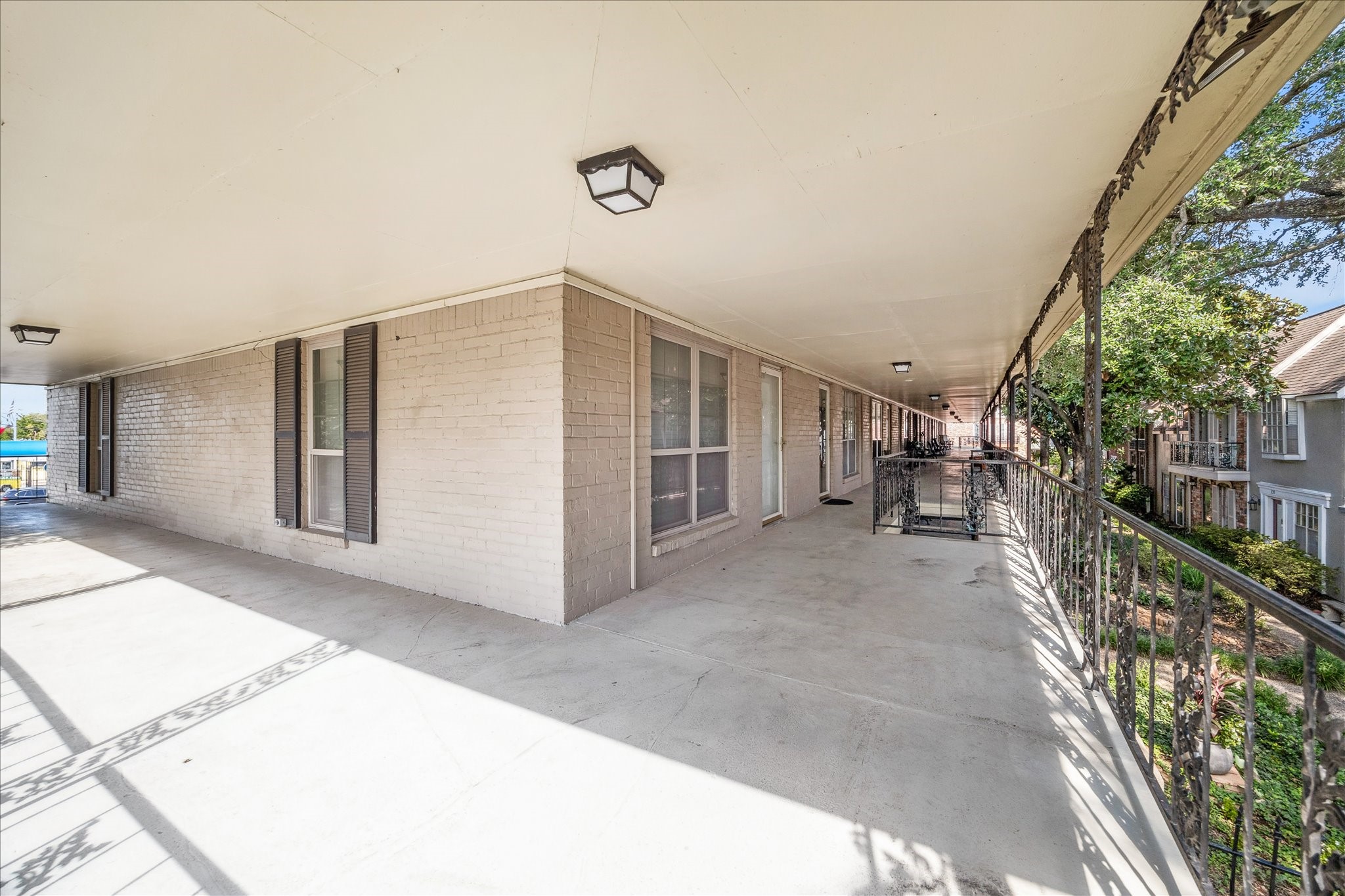 11550 Chimney Rock Road, Unit 321 Houston, TX 77035 - Photo 2 of 10 a view of a hallway with seating space