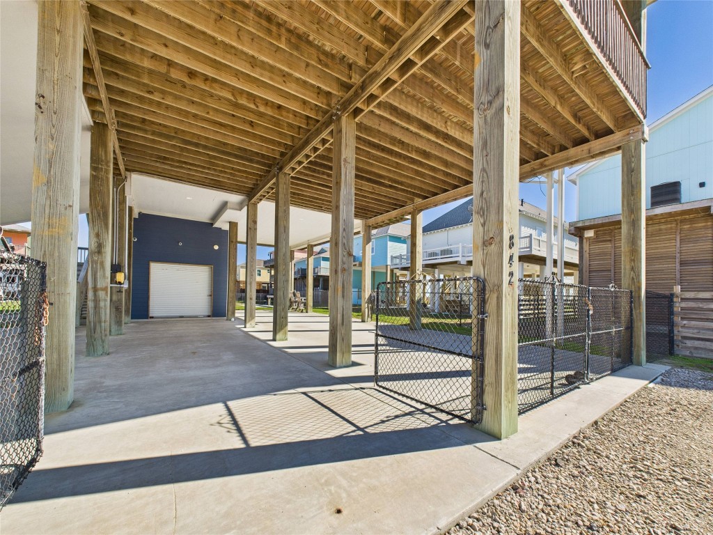 842 Main Street Crystal Beach, TX 77650 - Photo 7 of 45 a view of a backyard