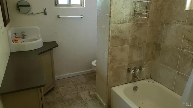 a bathroom with a tub