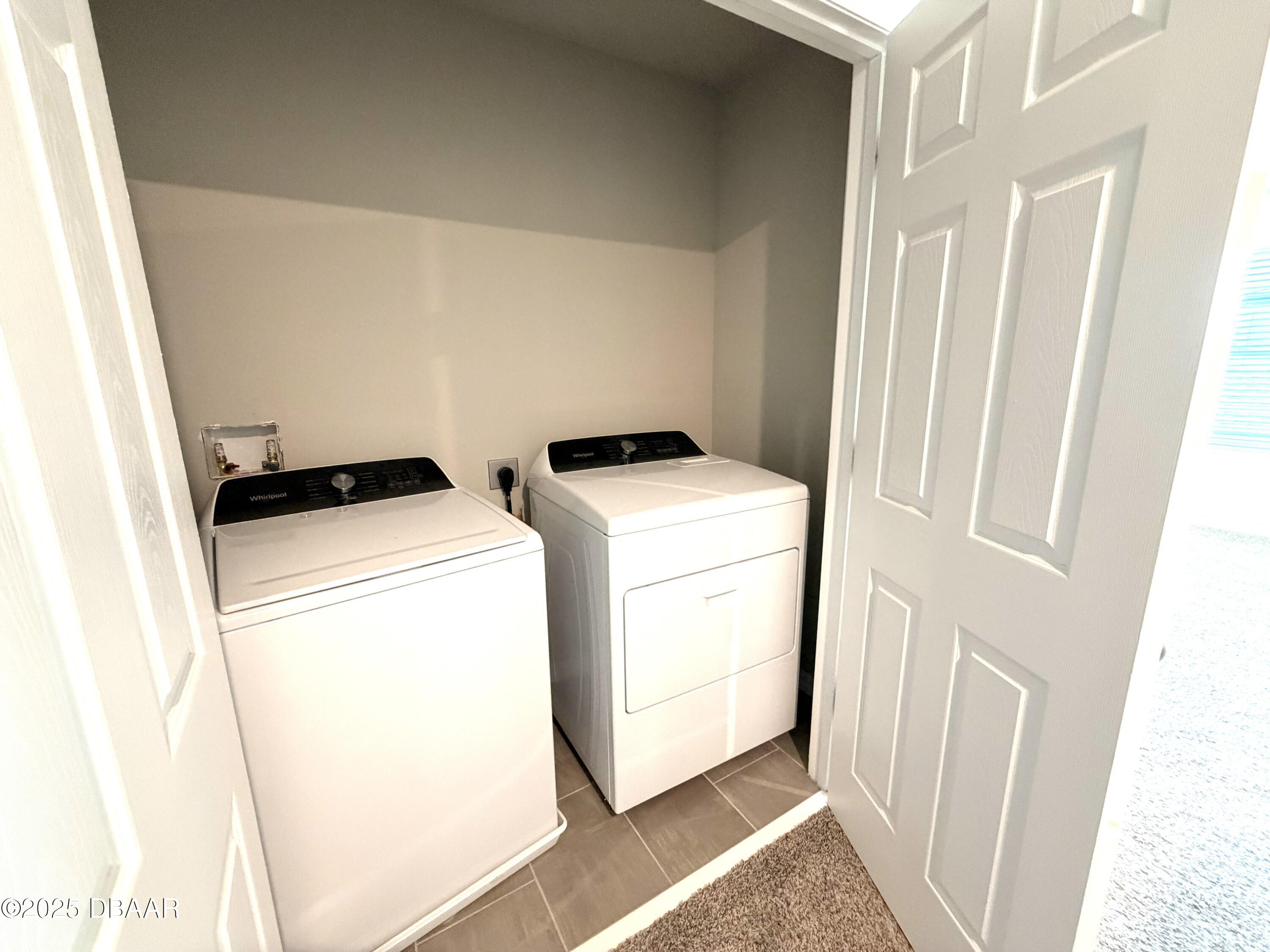 30224 Armenia Road Leesburg, FL 34748 - Photo 20 of 29 a utility room with dryer and washer