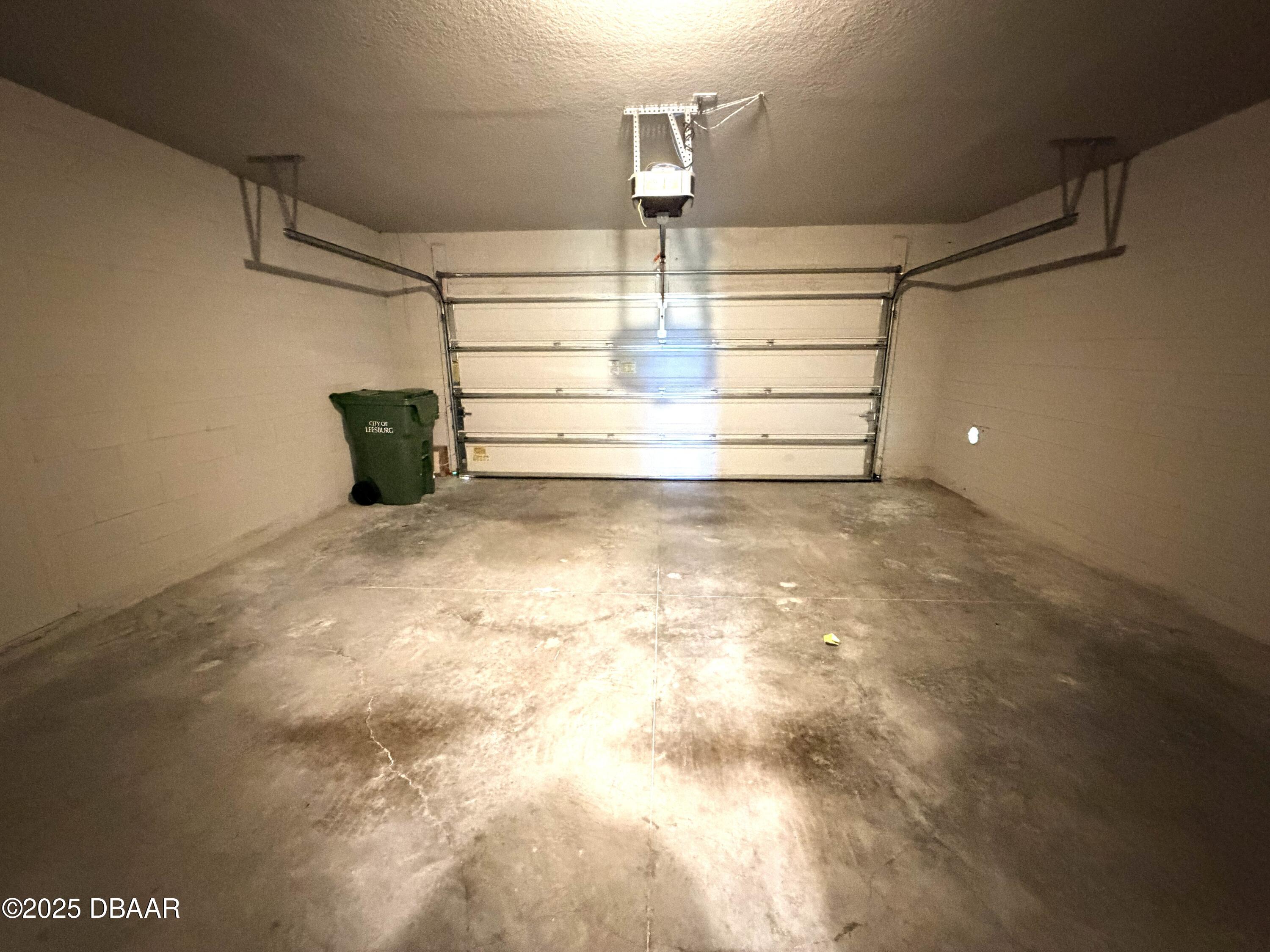 30224 Armenia Road Leesburg, FL 34748 - Photo 24 of 29 a view of a room with an empty space
