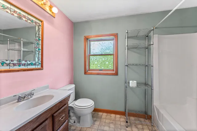 $364,999 | 252 Meadowhill Road, Manchester, ME 04351