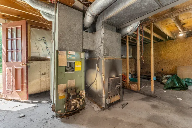 $364,999 | 252 Meadowhill Road, Manchester, ME 04351