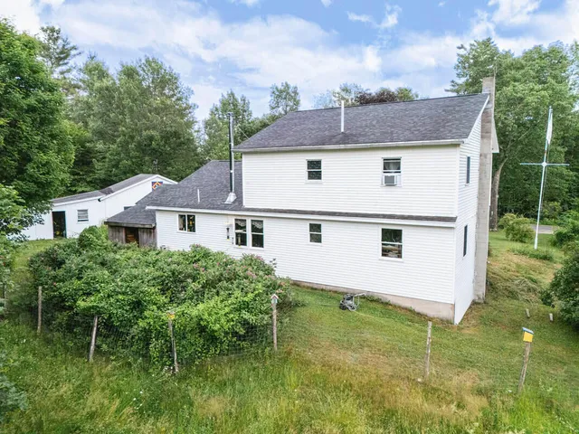 $364,999 | 252 Meadowhill Road, Manchester, ME 04351