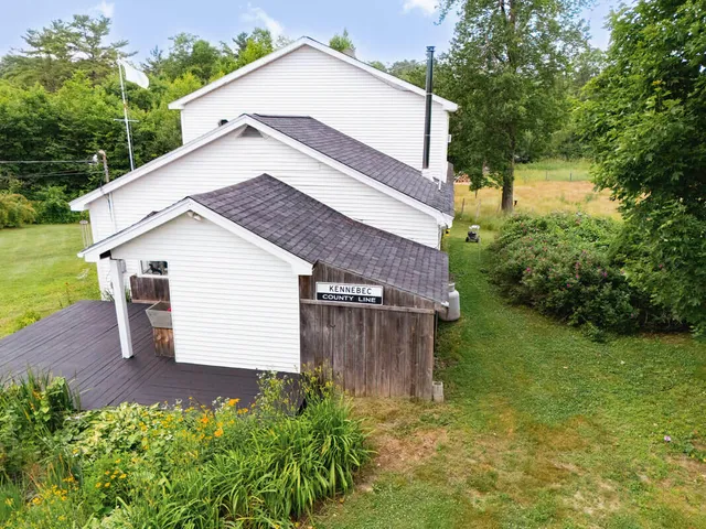 $364,999 | 252 Meadowhill Road, Manchester, ME 04351