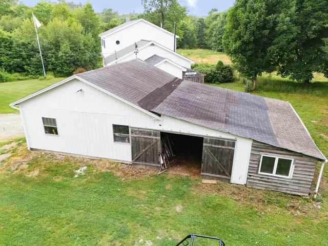 $364,999 | 252 Meadowhill Road, Manchester, ME 04351