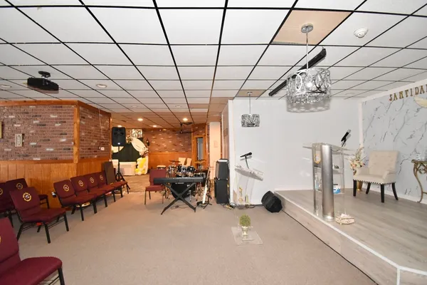 $780,000 | 570-582 Main Street, Springfield, MA 01105