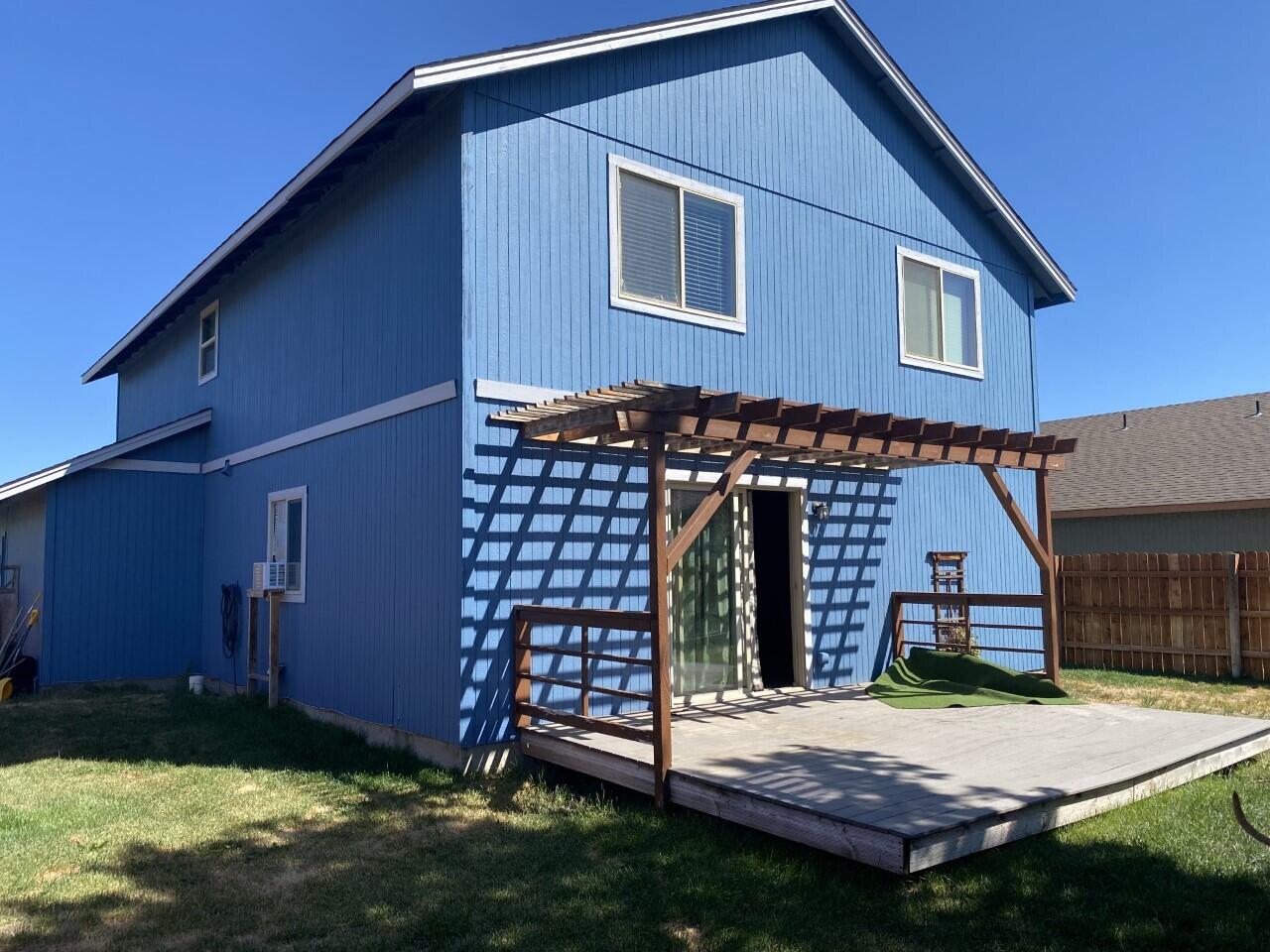 16457 Riley Drive La Pine, OR 97739 - Photo 2 of 13 Riley Back